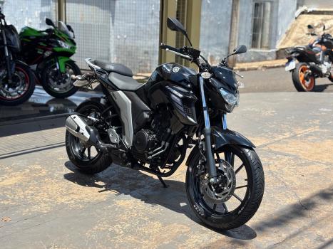 YAMAHA YS Fazer 250 , Foto 1