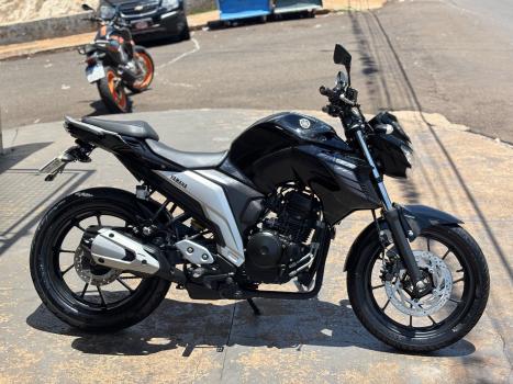 YAMAHA YS Fazer 250 , Foto 2