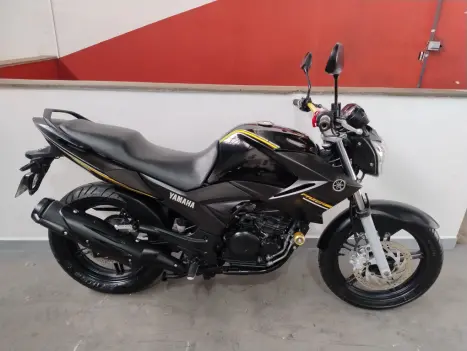 YAMAHA YS Fazer 250 LIMITED EDITION, Foto 1