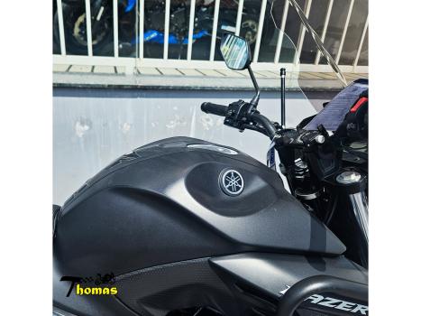 YAMAHA YS Fazer 250 LIMITED EDITION, Foto 4
