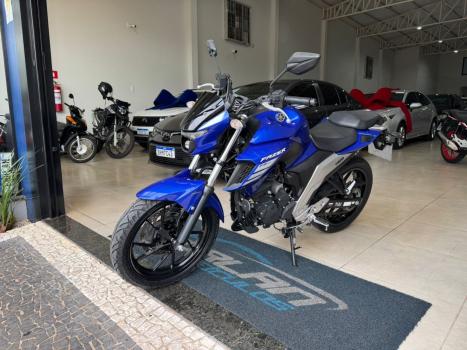 YAMAHA YS Fazer 250 , Foto 2