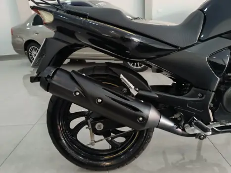 YAMAHA YS Fazer 250 LIMITED EDITION, Foto 6
