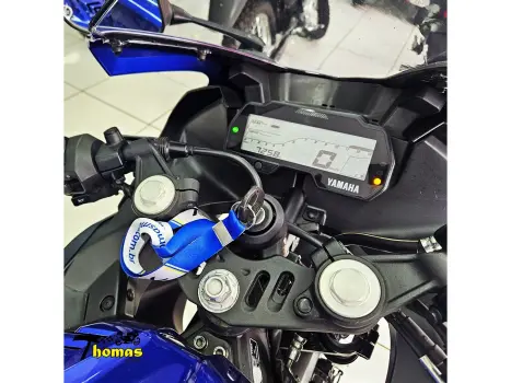 YAMAHA YZF R15 150 ABS, Foto 4