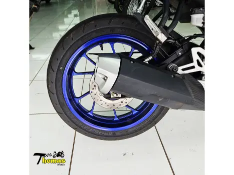 YAMAHA YZF R15 150 ABS, Foto 8
