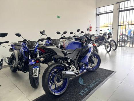 YAMAHA YZF R15 150 ABS, Foto 6