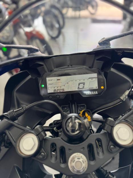 YAMAHA YZF R15 150 ABS, Foto 10