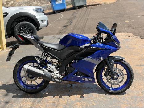 YAMAHA YZF R15 150 ABS, Foto 2