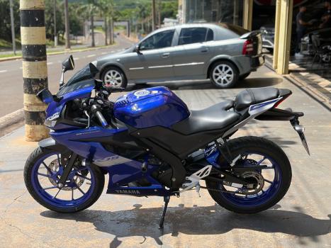 YAMAHA YZF R15 150 ABS, Foto 4