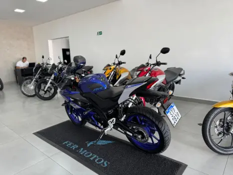 YAMAHA YZF R15 150 ABS, Foto 5