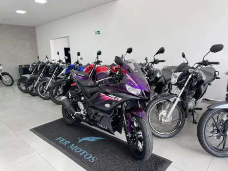 YAMAHA YZF R3 300 , Foto 2