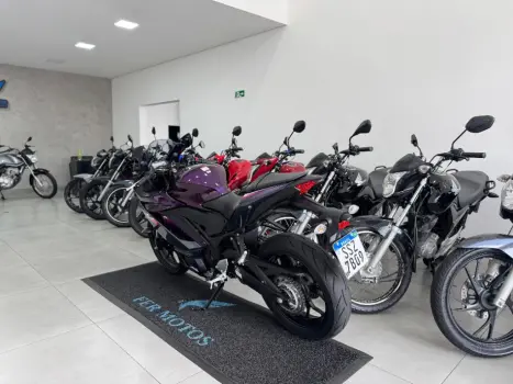 YAMAHA YZF R3 300 , Foto 5