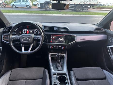 AUDI Q3 1.4 4P 35 TFSI BLACK S LINE S-TRONIC AUTOMTICO, Foto 6