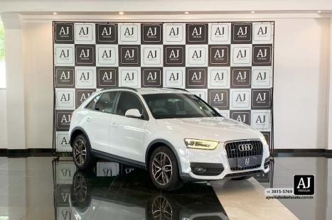 AUDI Q3 2.0 4P TFSI AMBIENTE QUATTRO S-TRONIC AUTOMTICO, Foto 3