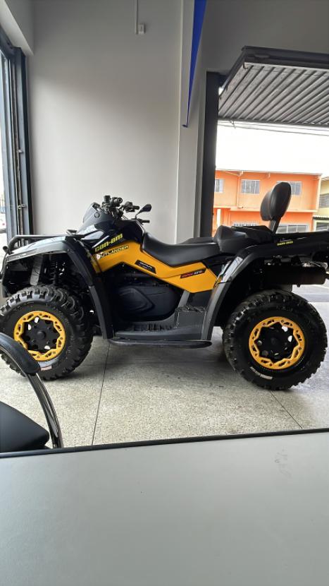 BRP CAN-AM Outlander 800R, Foto 8