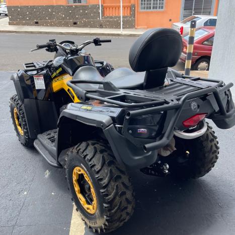 BRP CAN-AM Outlander 800R, Foto 3