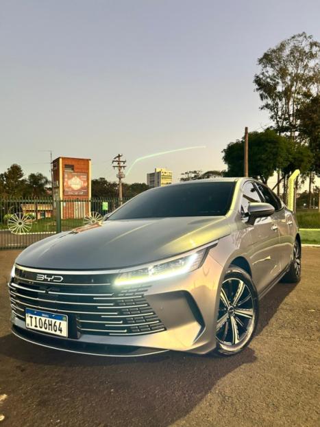 BYD King 1.5 16V 4P GL DM-I PHEV AUTOMTICO, Foto 3