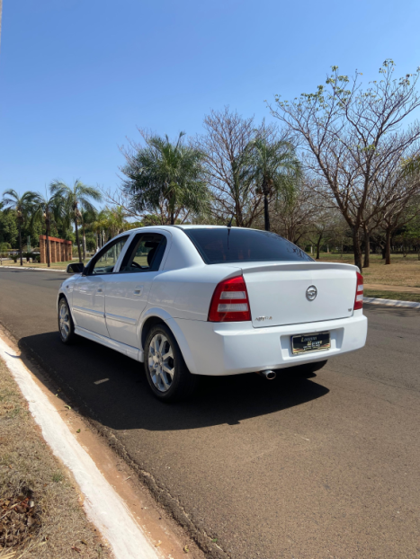 CHEVROLET Astra Sedan 1.8 4P CONFORT LCOOL, Foto 4