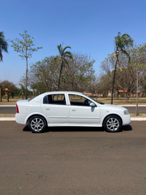 CHEVROLET Astra Sedan 1.8 4P CONFORT LCOOL, Foto 8