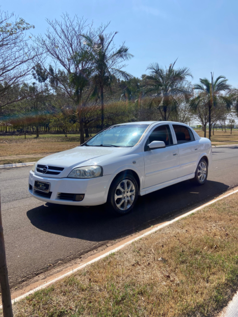 CHEVROLET Astra Sedan 1.8 4P CONFORT LCOOL, Foto 13