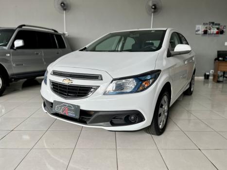 CHEVROLET Onix Hatch 1.4 4P FLEX LT, Foto 5