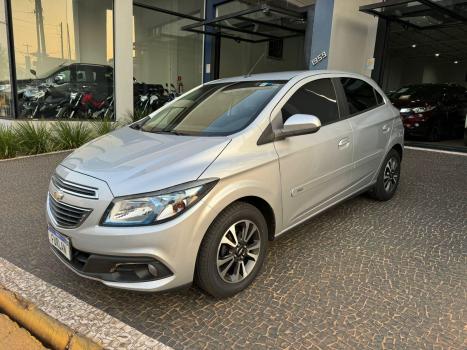 CHEVROLET Onix Hatch 1.4 4P FLEX LTZ, Foto 2