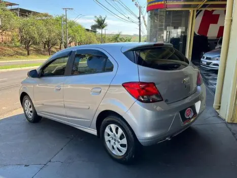 CHEVROLET Onix Hatch 1.0 4P FLEX LT, Foto 5