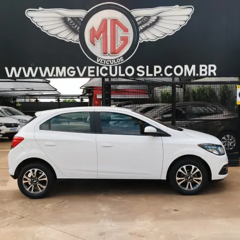 CHEVROLET Onix Hatch 1.4 4P FLEX LTZ, Foto 6