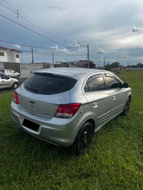 CHEVROLET Onix Hatch 1.0 4P FLEX LT, Foto 1