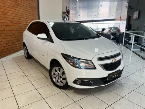 CHEVROLET Onix Hatch 1.4 4P FLEX LT, Foto 12