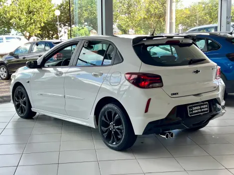 CHEVROLET Onix Hatch 1.0 12V 4P FLEX RS TURBO AUTOMTICO, Foto 4