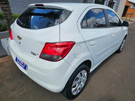 CHEVROLET Onix Hatch 1.4 4P FLEX LT, Foto 4