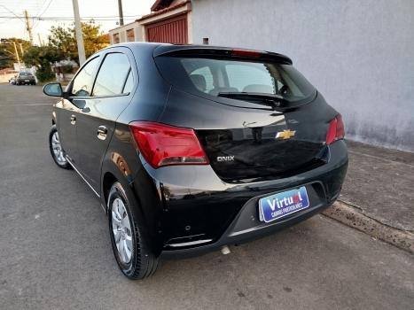 CHEVROLET Onix Hatch 1.0 4P FLEX LT, Foto 4