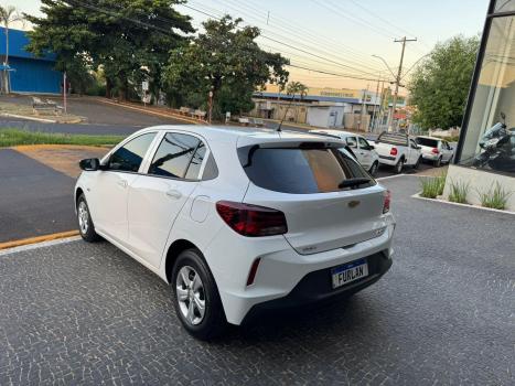 CHEVROLET Onix Hatch 1.0 12V 4P FLEX, Foto 4