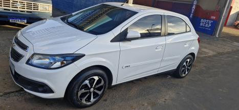 CHEVROLET Onix Hatch 1.4 4P FLEX LT, Foto 2