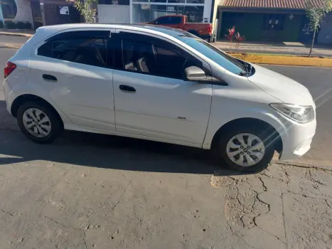 CHEVROLET Onix Hatch 1.4 4P FLEX LT, Foto 9