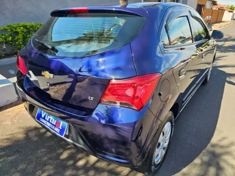 CHEVROLET Onix Hatch 1.0 4P FLEX LT, Foto 5