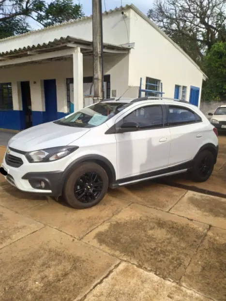 CHEVROLET Onix Hatch 1.4 4P FLEX ACTIV AUTOMTICO, Foto 1