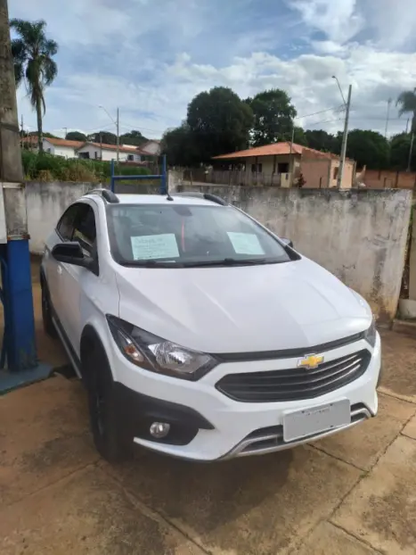 CHEVROLET Onix Hatch 1.4 4P FLEX ACTIV AUTOMTICO, Foto 2