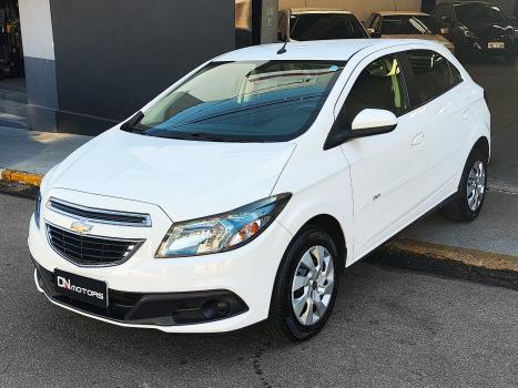 CHEVROLET Onix Hatch 1.4 4P FLEX LT, Foto 1