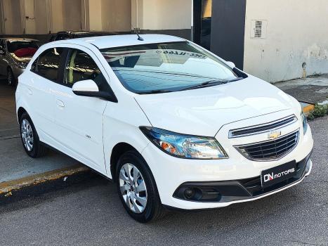 CHEVROLET Onix Hatch 1.4 4P FLEX LT, Foto 3