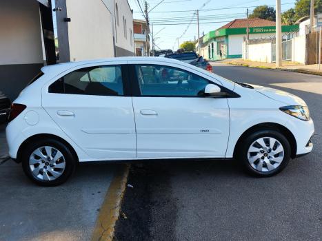 CHEVROLET Onix Hatch 1.4 4P FLEX LT, Foto 4