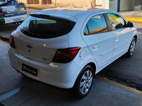 CHEVROLET Onix Hatch 1.4 4P FLEX LT, Foto 5
