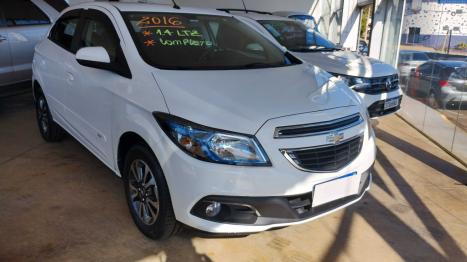 CHEVROLET Onix Hatch 1.4 4P FLEX LTZ, Foto 2