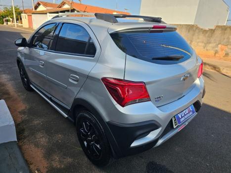 CHEVROLET Onix Hatch , Foto 3