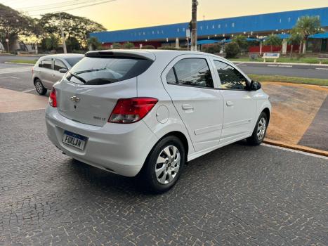 CHEVROLET Onix Hatch 1.0 4P FLEX LT, Foto 3
