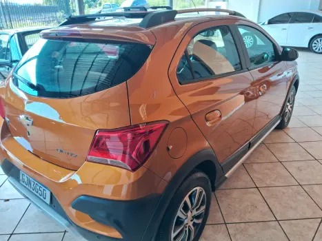 CHEVROLET Onix Hatch 1.4 4P FLEX ACTIV AUTOMTICO, Foto 2