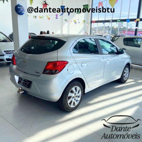 CHEVROLET Onix Hatch 1.4 4P FLEX LT, Foto 4