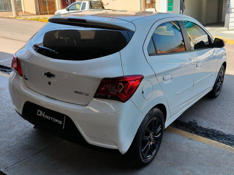 CHEVROLET Onix Hatch 1.4 4P FLEX LT, Foto 5
