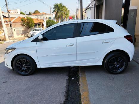 CHEVROLET Onix Hatch 1.4 4P FLEX LT, Foto 8