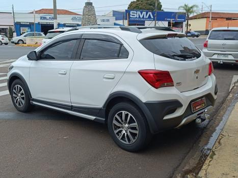 CHEVROLET Onix Hatch 1.4 4P FLEX ACTIV, Foto 3